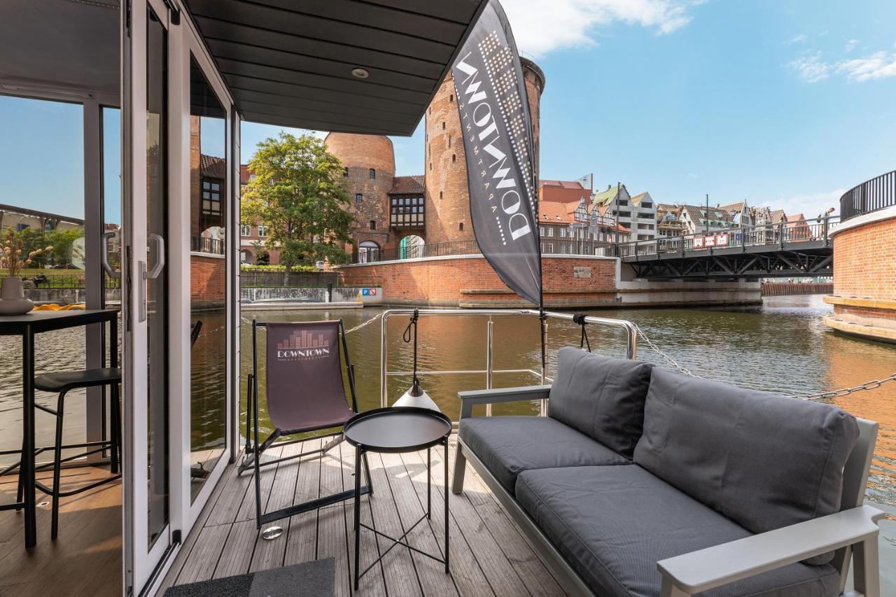 Domy Na Wodzie - La Mare Motlava Houseboats With Sauna By Downtown Apartments 格但斯克 外观 照片