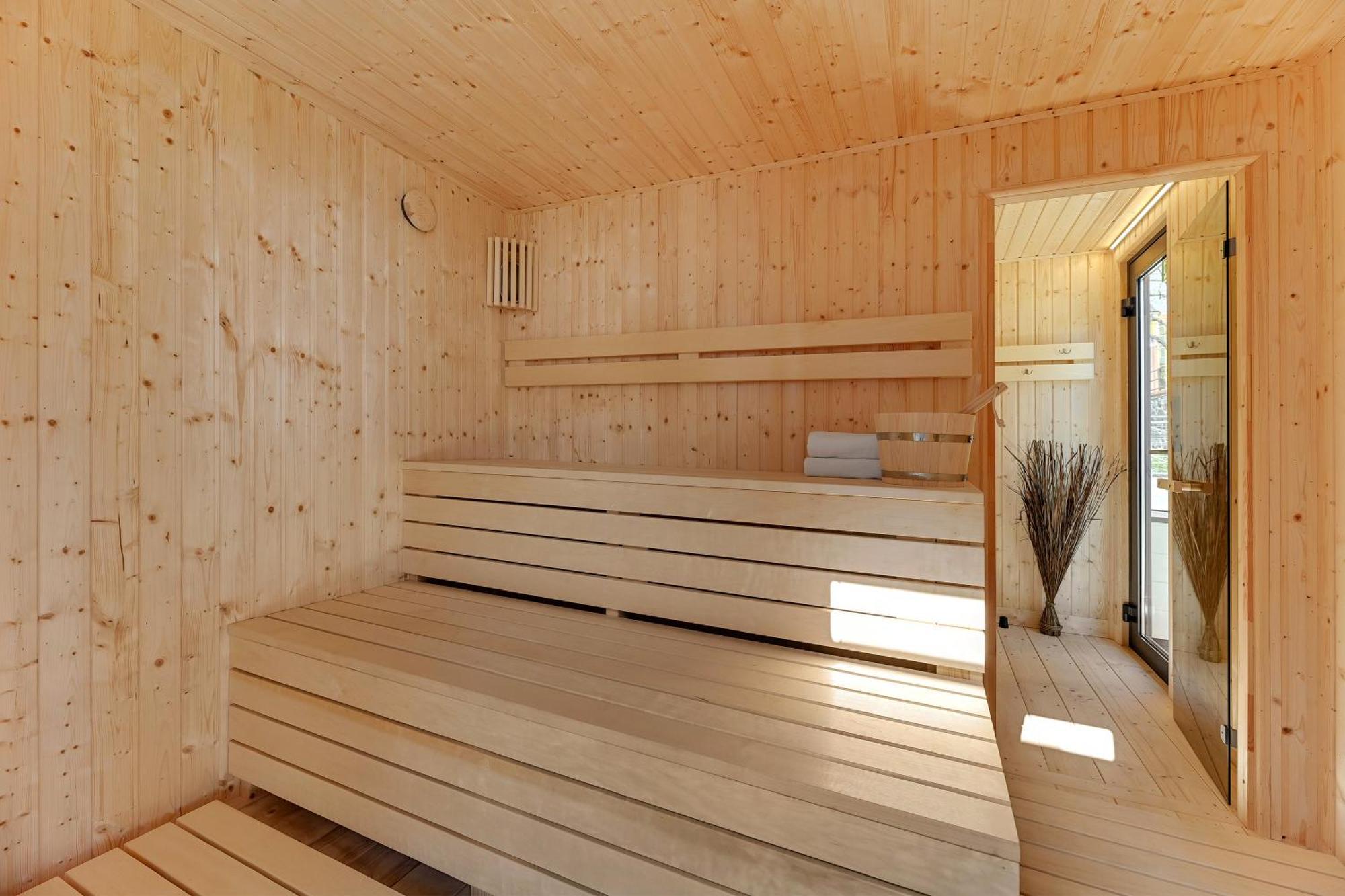 Domy Na Wodzie - La Mare Motlava Houseboats With Sauna By Downtown Apartments 格但斯克 外观 照片