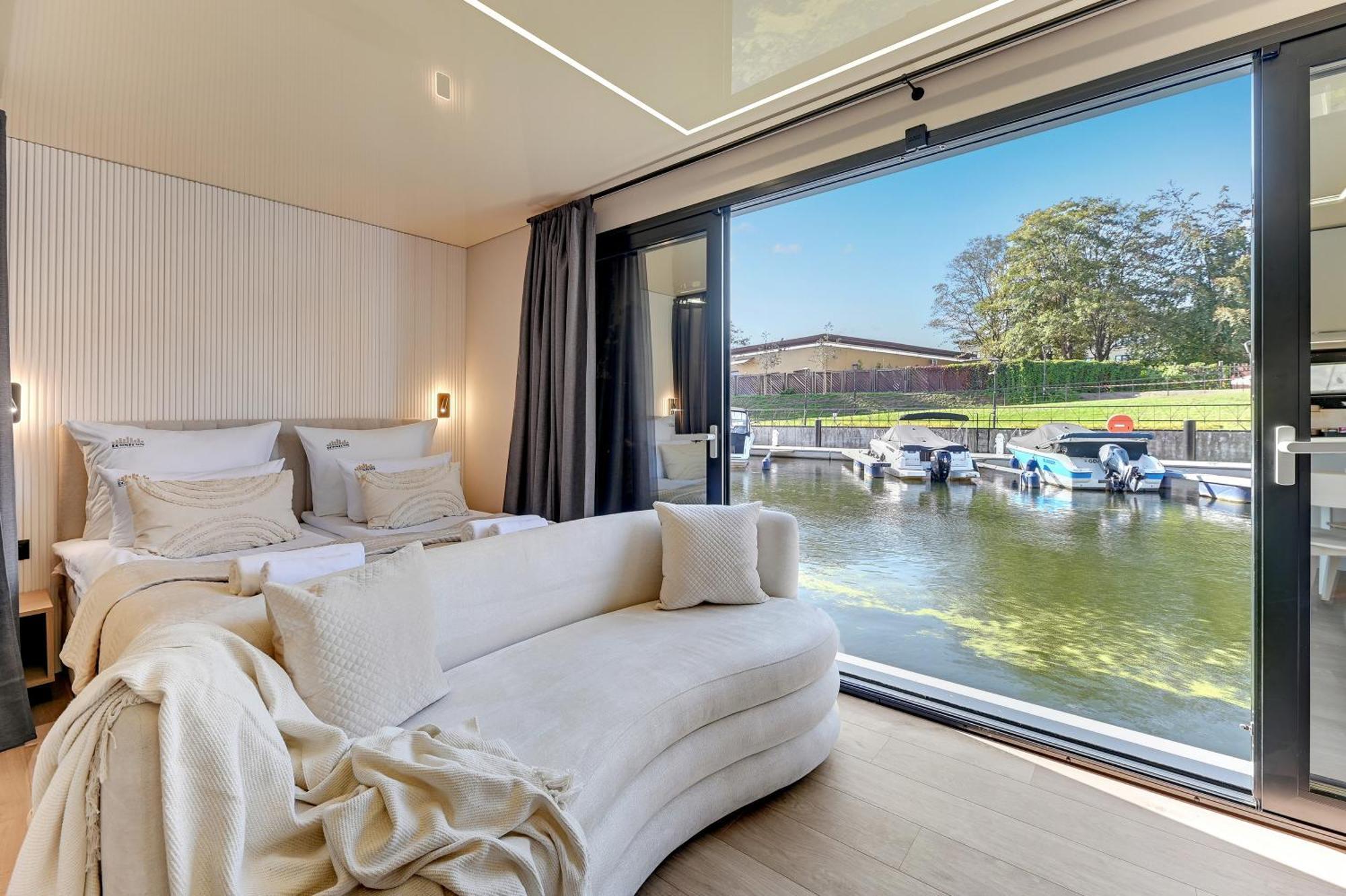 Domy Na Wodzie - La Mare Motlava Houseboats With Sauna By Downtown Apartments 格但斯克 外观 照片